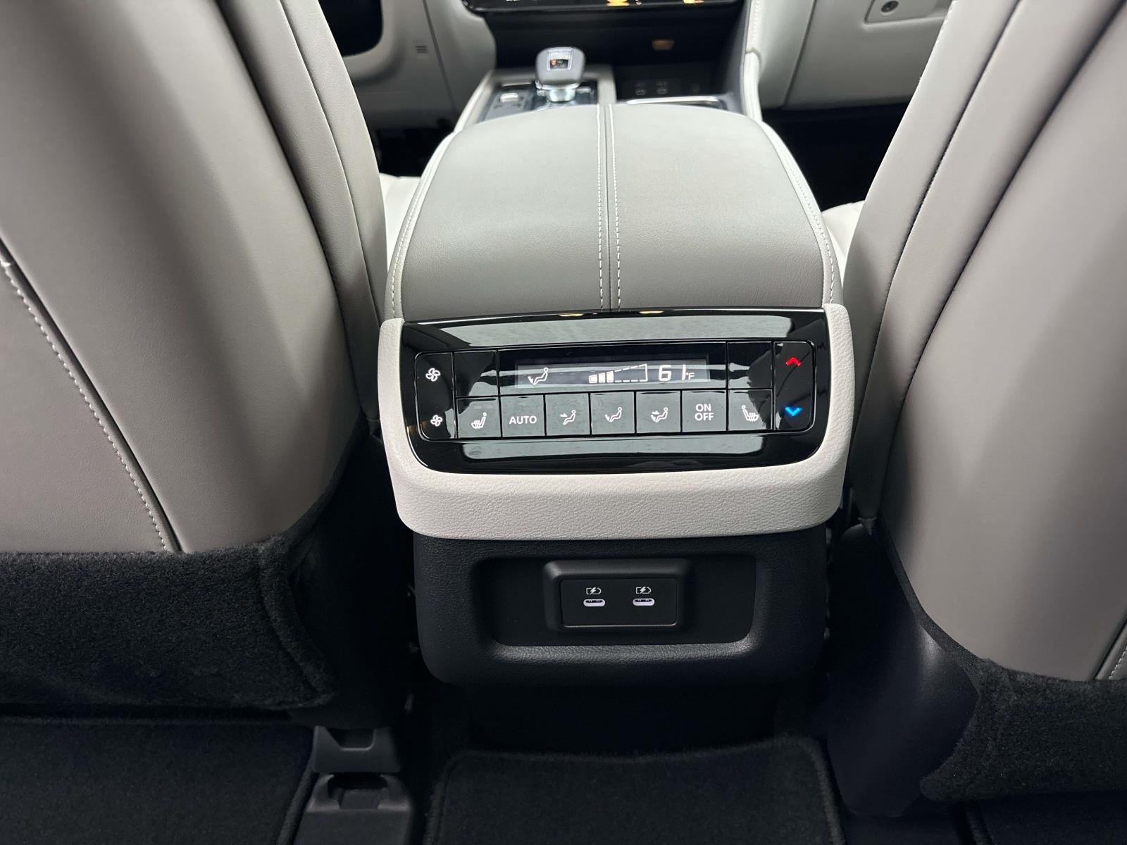 2026 INFINITI QX60 LUXE