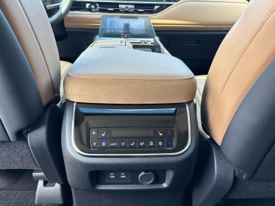 2026 INFINITI QX80 LUXE