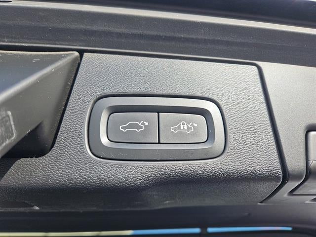 2019 Volvo XC60 T5 R-Design