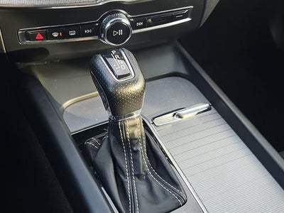 2019 Volvo XC60 T5 R-Design