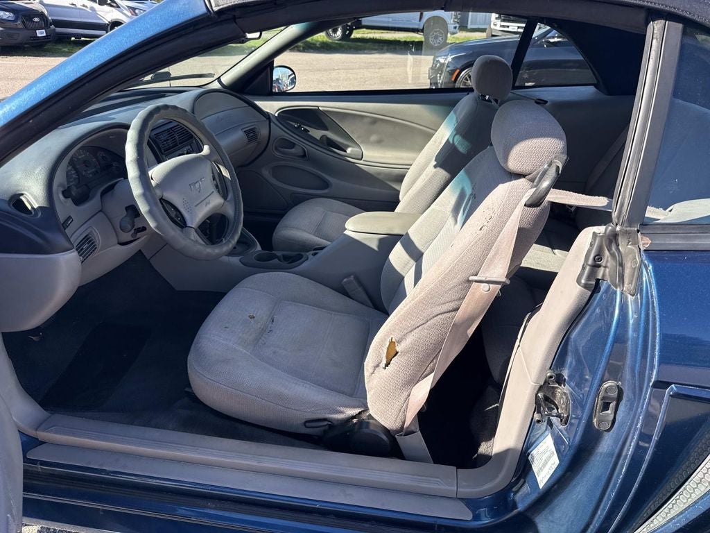 1999 Ford Mustang V6