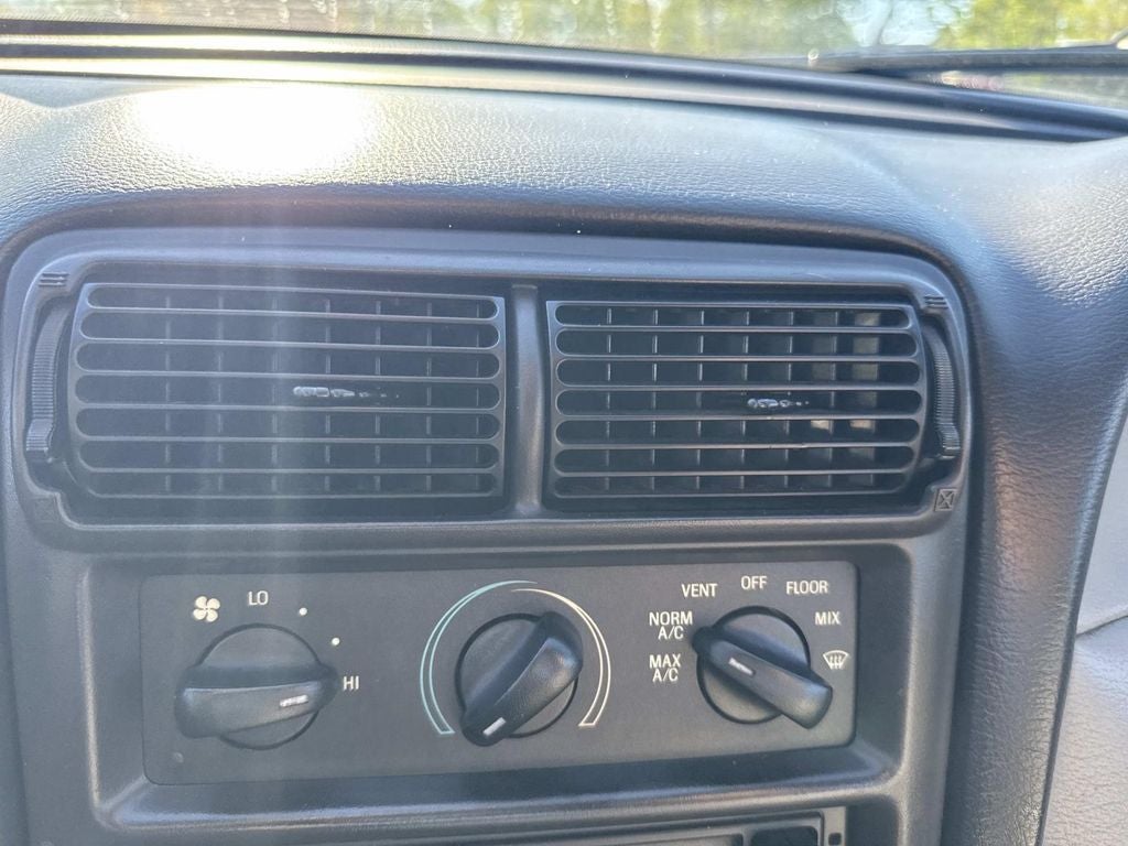 1999 Ford Mustang V6