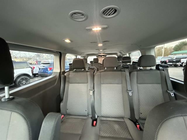 2023 Ford Transit Passenger Wagon 350 XLT