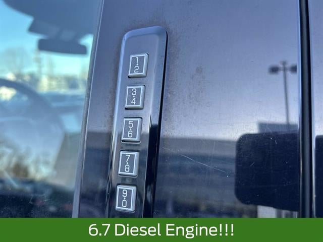 2017 Ford Super Duty F-250 SRW Lariat