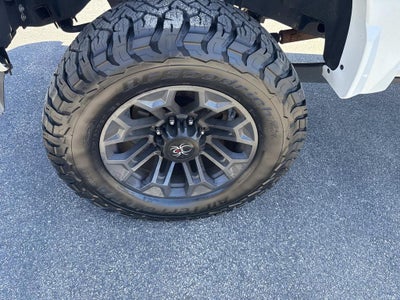 2022 Ford F-250SD Lariat Black Widow