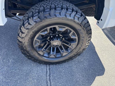 2022 Ford F-250SD Lariat Black Widow