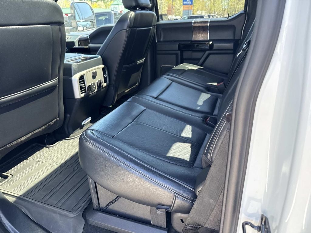 2022 Ford F-250SD Lariat Black Widow