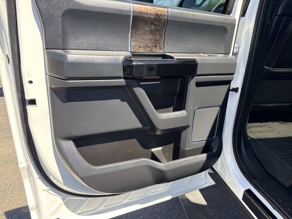 2022 Ford F-250SD Lariat Black Widow