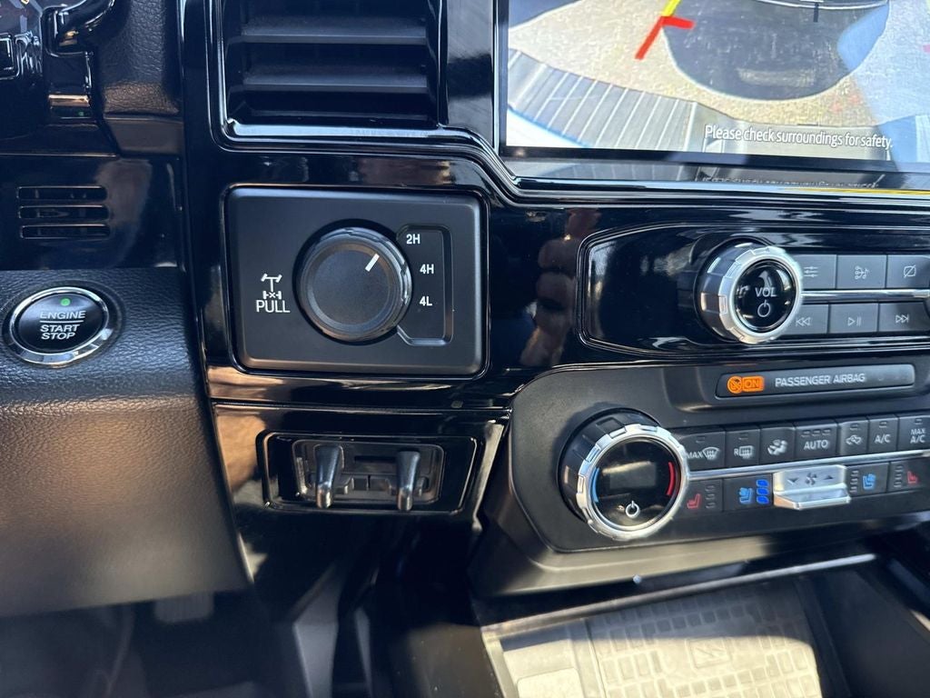 2022 Ford F-250SD Lariat Black Widow