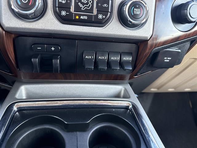 2015 Ford Super Duty F-350 SRW Lariat