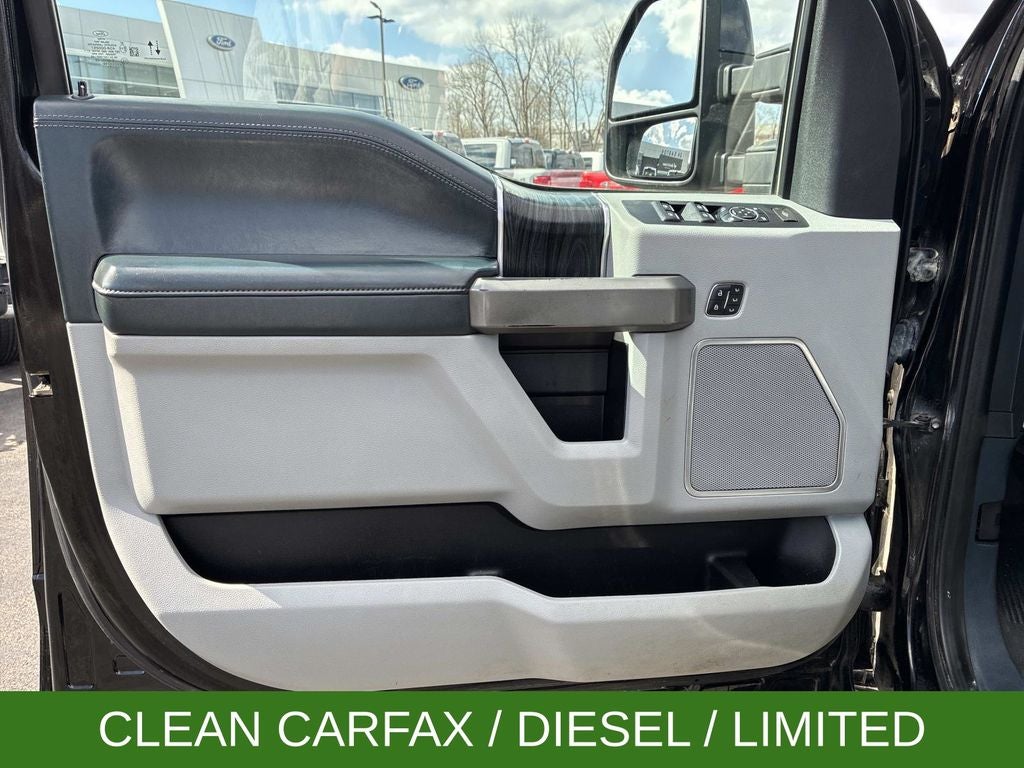 2022 Ford F-350SD Limited