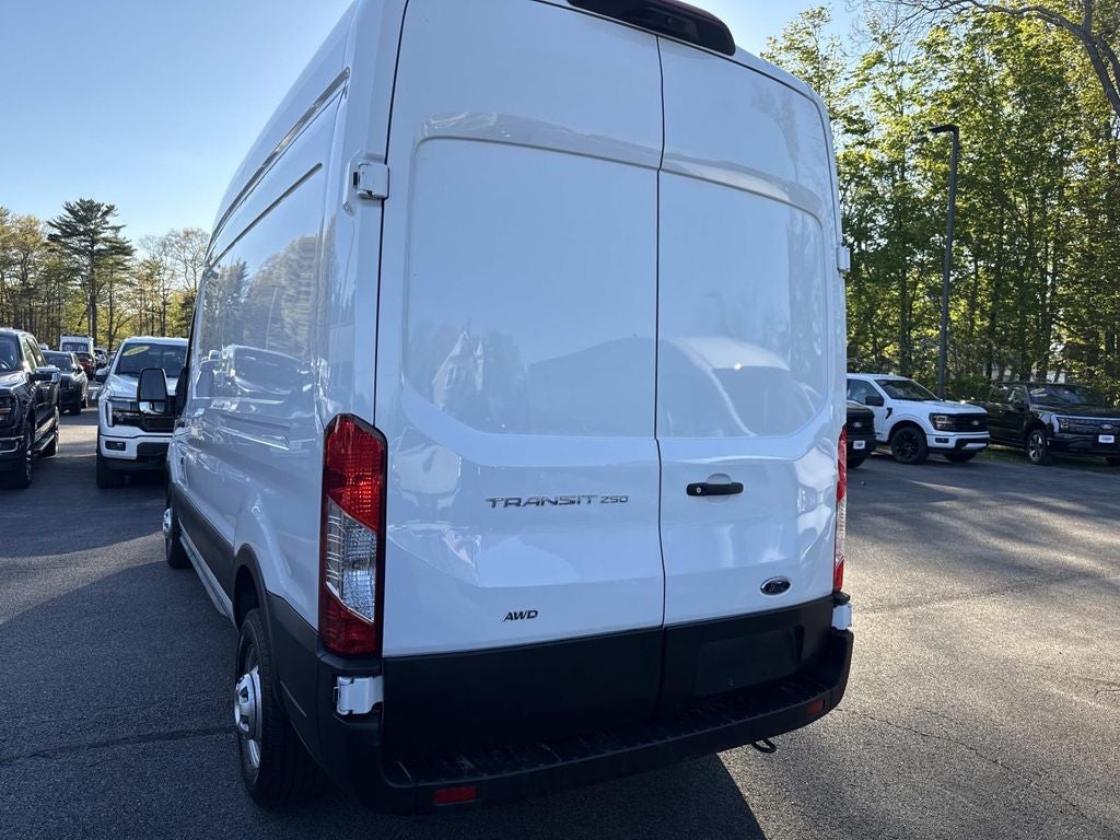 2022 Ford Transit-250 Base