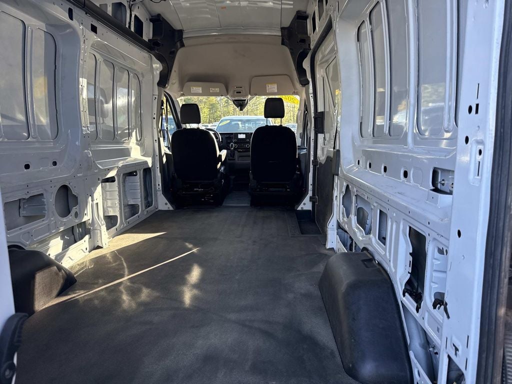 2022 Ford Transit-250 Base