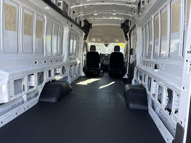 2022 Ford Transit Cargo Van 350 HD 3dr LWB High Roof DRW Extended Cargo Van w/11000 Lb. GVWR