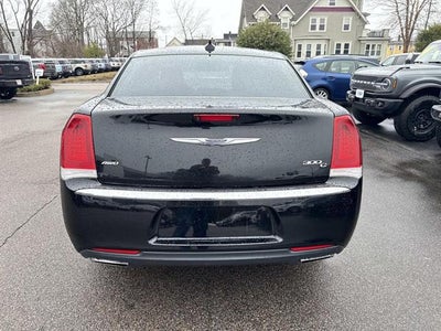 2016 Chrysler 300 C