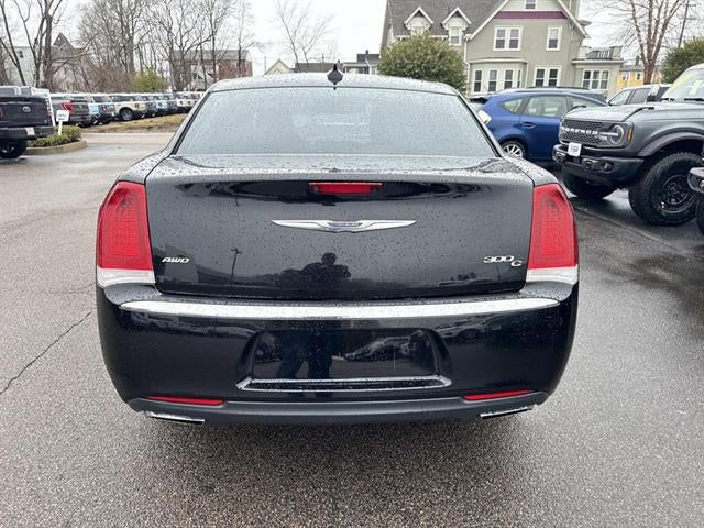 2016 Chrysler 300 C