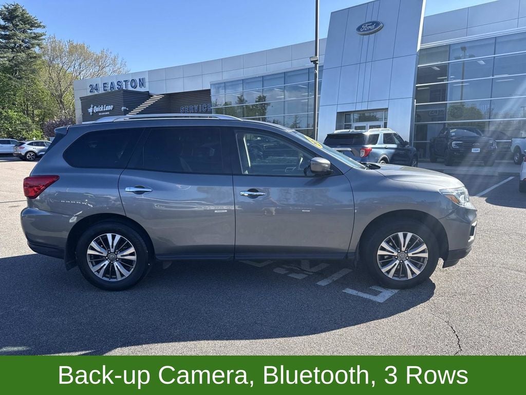 2020 Nissan Pathfinder S