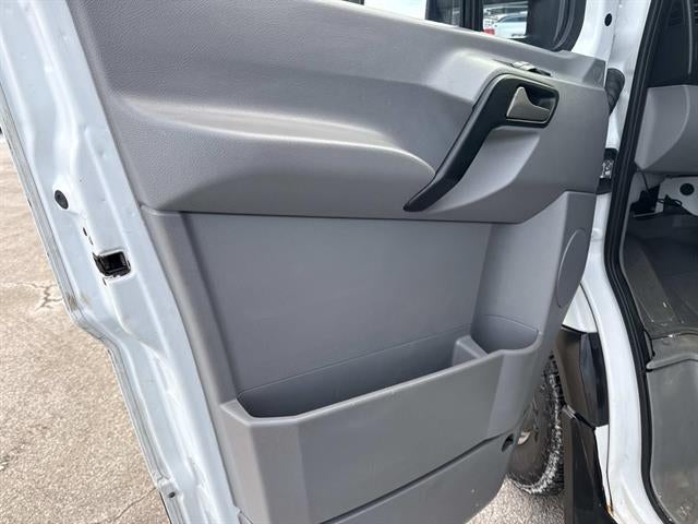 2017 Freightliner SPRINTER 3500 3500 2dr BOX TRUCK