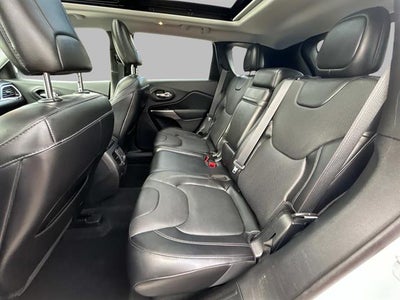 2019 Jeep Cherokee Overland