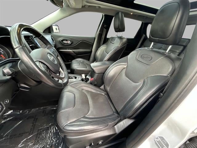 2019 Jeep Cherokee Overland