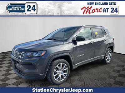 2022 Jeep Compass Latitude Lux