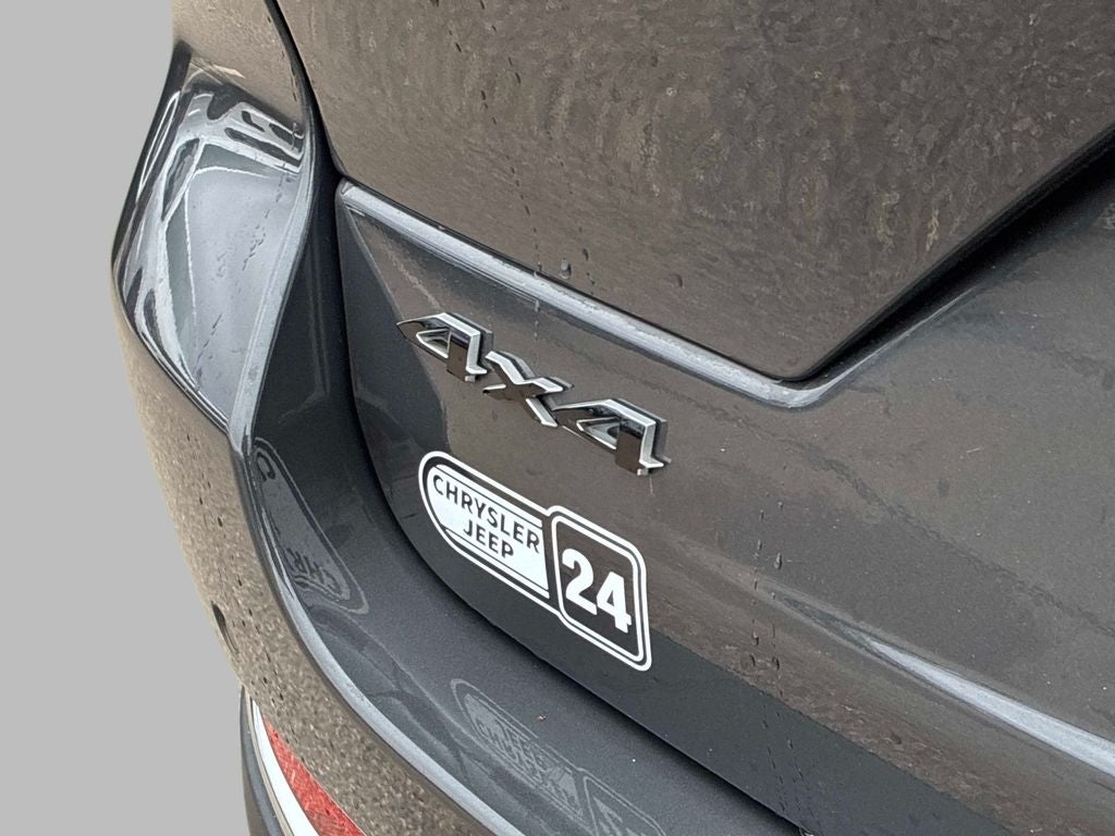 2025 Jeep Grand Cherokee Laredo X