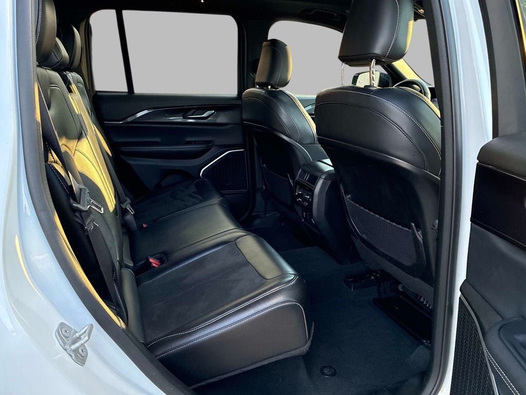 2022 Jeep Grand Cherokee Altitude