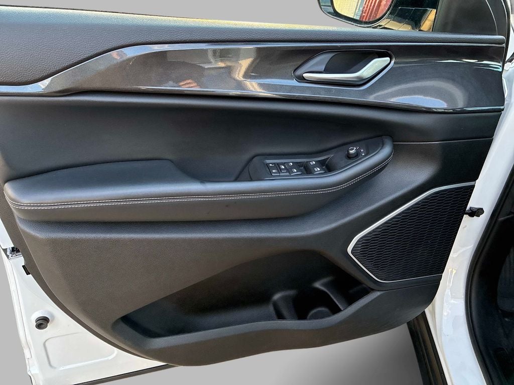 2022 Jeep Grand Cherokee Altitude