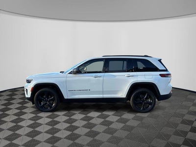 2022 Jeep Grand Cherokee Altitude