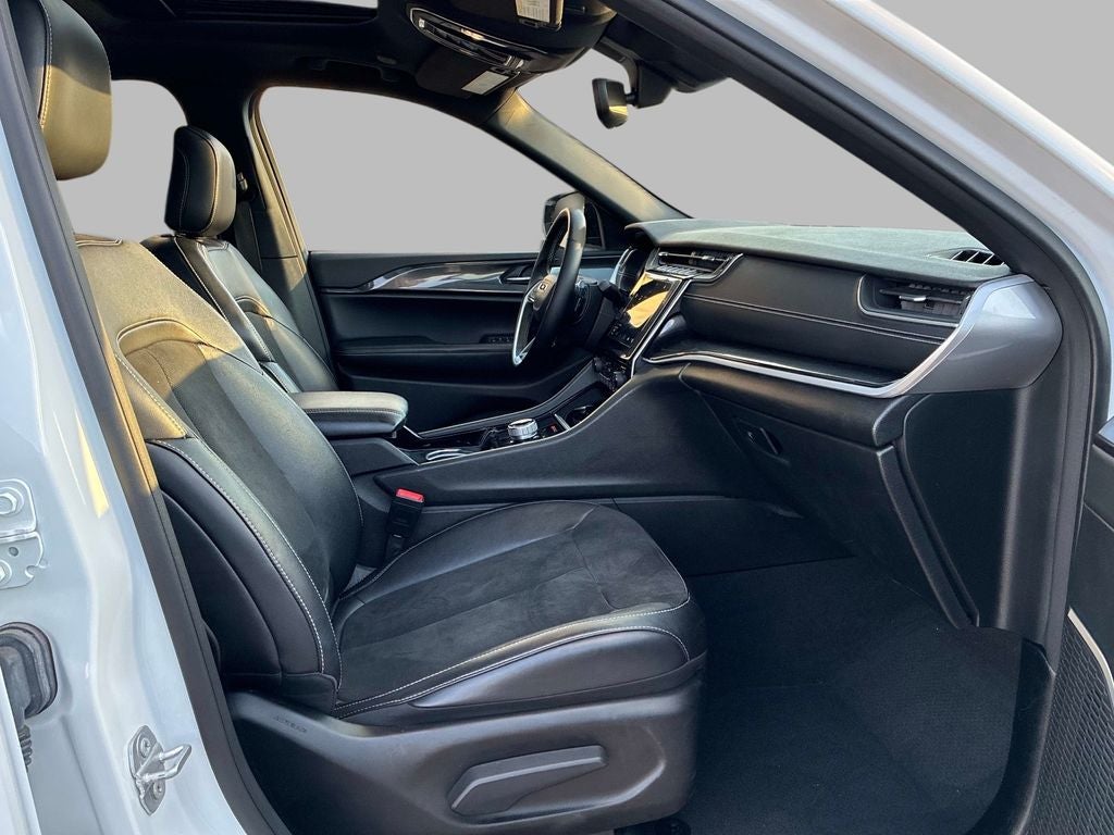 2022 Jeep Grand Cherokee Altitude