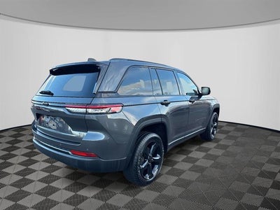 2022 Jeep Grand Cherokee Altitude