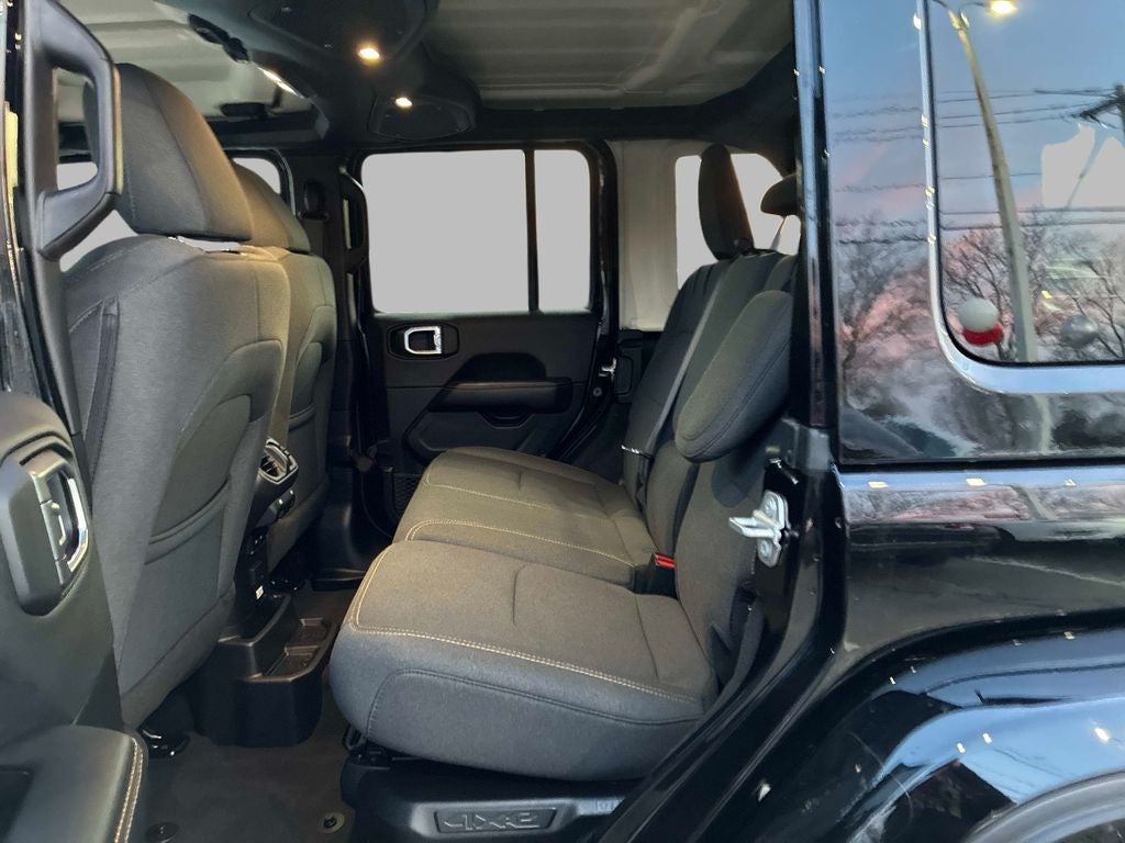 2025 Jeep Wrangler Sahara 4xe