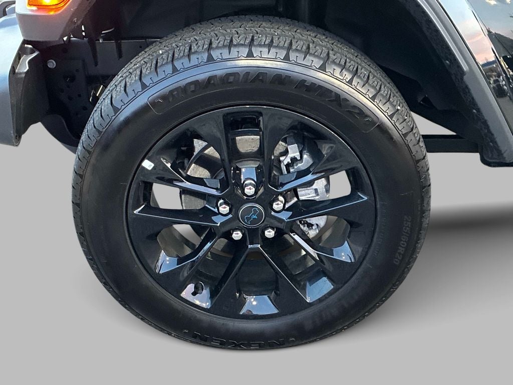 2025 Jeep Wrangler Sahara 4xe