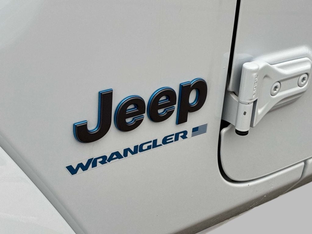 2025 Jeep Wrangler Sahara 4xe