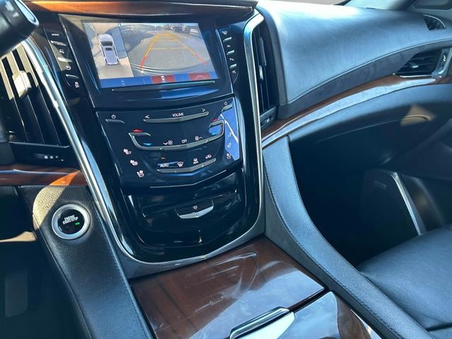 2017 Cadillac Escalade ESV Luxury