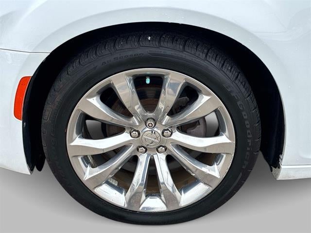 2019 Chrysler 300 Touring L