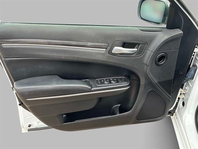 2019 Chrysler 300 Touring L