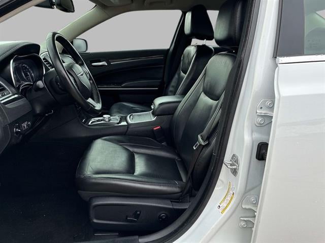 2019 Chrysler 300 Touring L