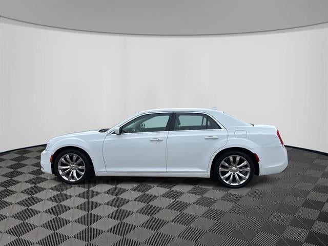 2019 Chrysler 300 Touring L