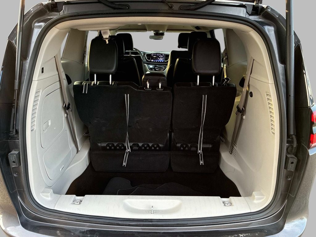 2022 Chrysler Pacifica Hybrid Touring L