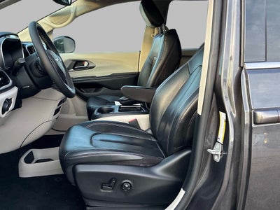 2022 Chrysler Pacifica Hybrid Touring L