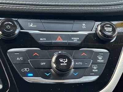 2022 Chrysler Pacifica Hybrid Touring L