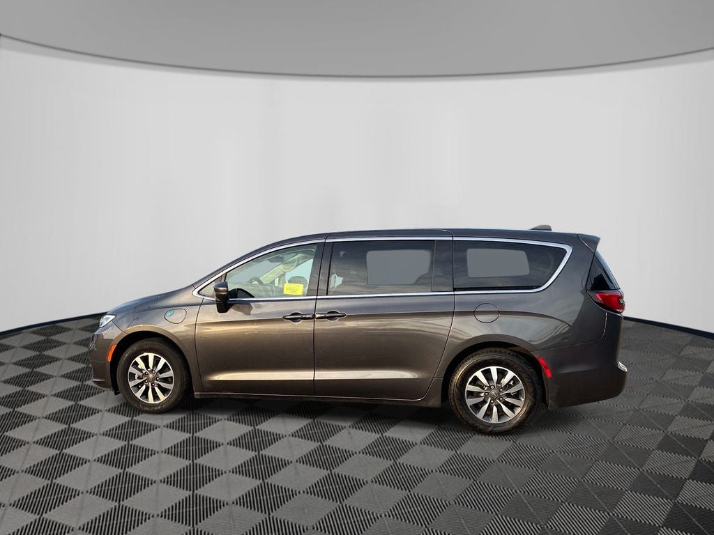 2022 Chrysler Pacifica Hybrid Touring L