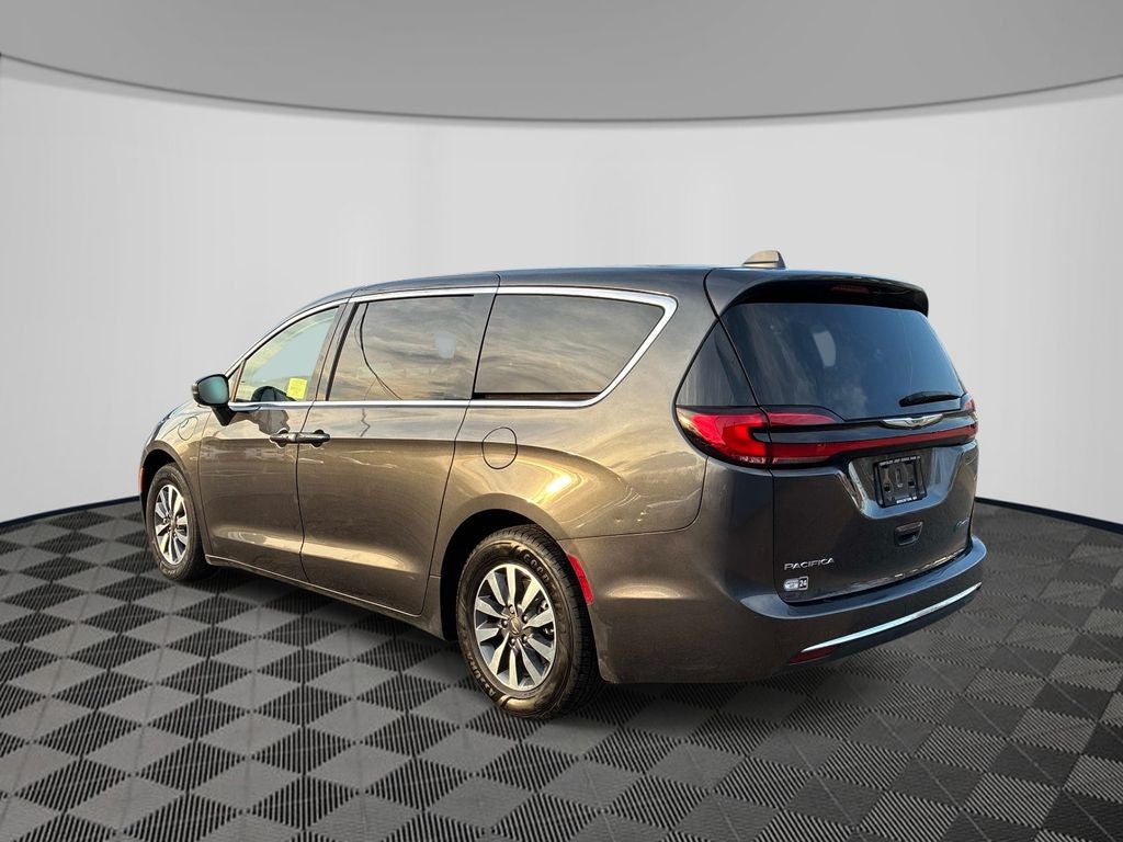 2022 Chrysler Pacifica Hybrid Touring L