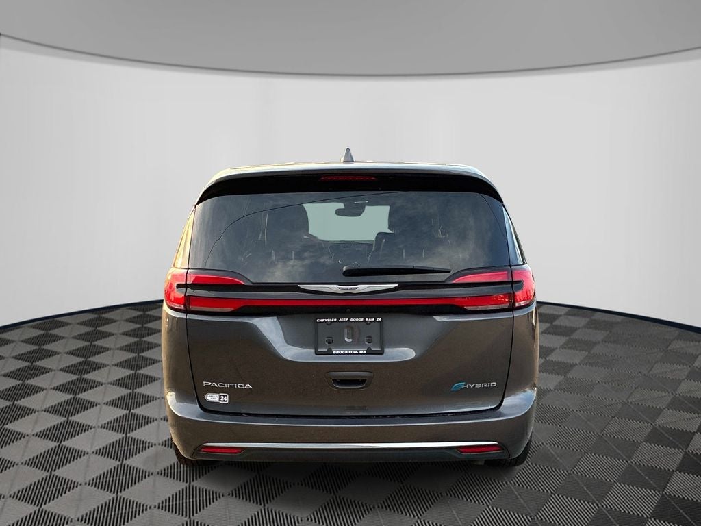 2022 Chrysler Pacifica Hybrid Touring L
