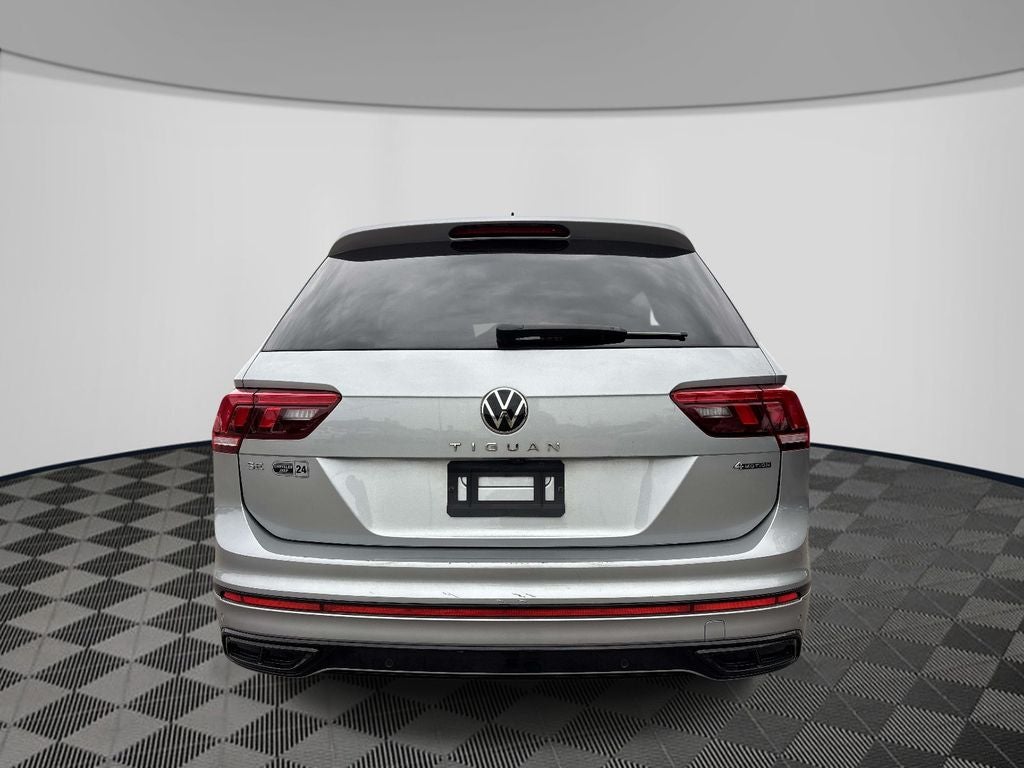 2022 Volkswagen Tiguan 2.0T SE R-Line Black