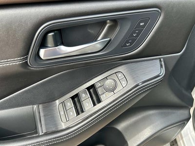 2022 Nissan Rogue SL