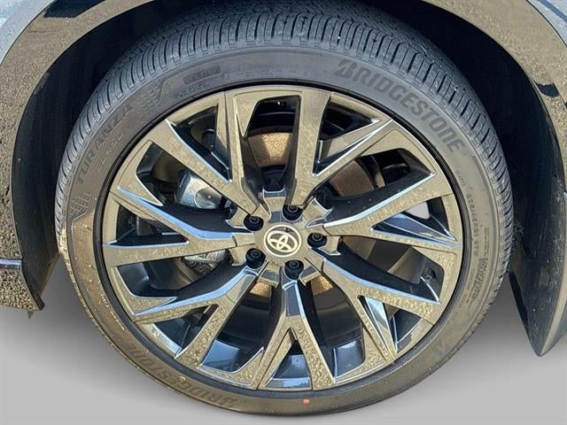 2025 Toyota Crown Signia Limited