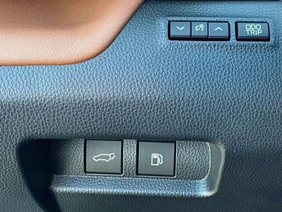 2025 Toyota Crown Signia Limited