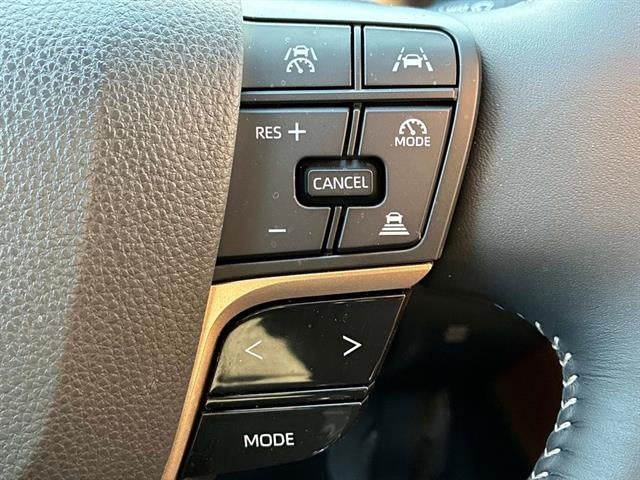 2025 Toyota Crown Signia Limited